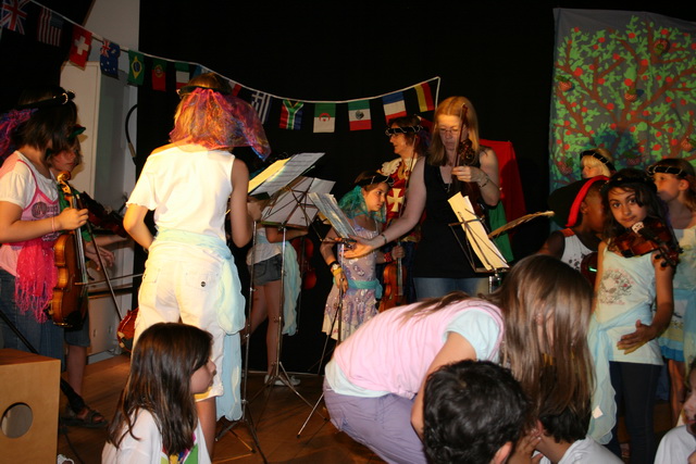 gal/2010/2010 Saitentwist Abschied Duererschule 9.7/2010 Saitentwist Duererschule Abschied 4.Kl. 9.Juli Im Coffee Cor 027.jpg